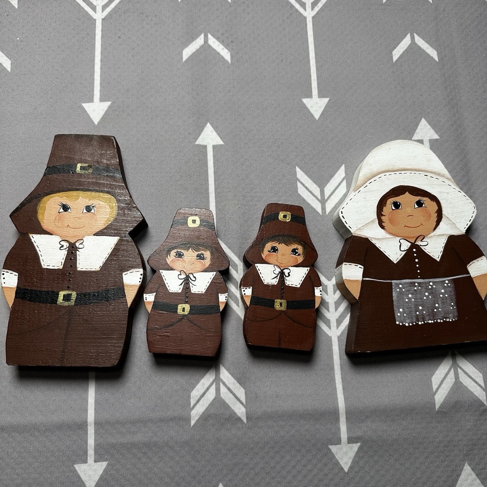 Vintage Hand Painted‎ Carved Wooden Wood Thanksgiving Pilgrims Family Figures